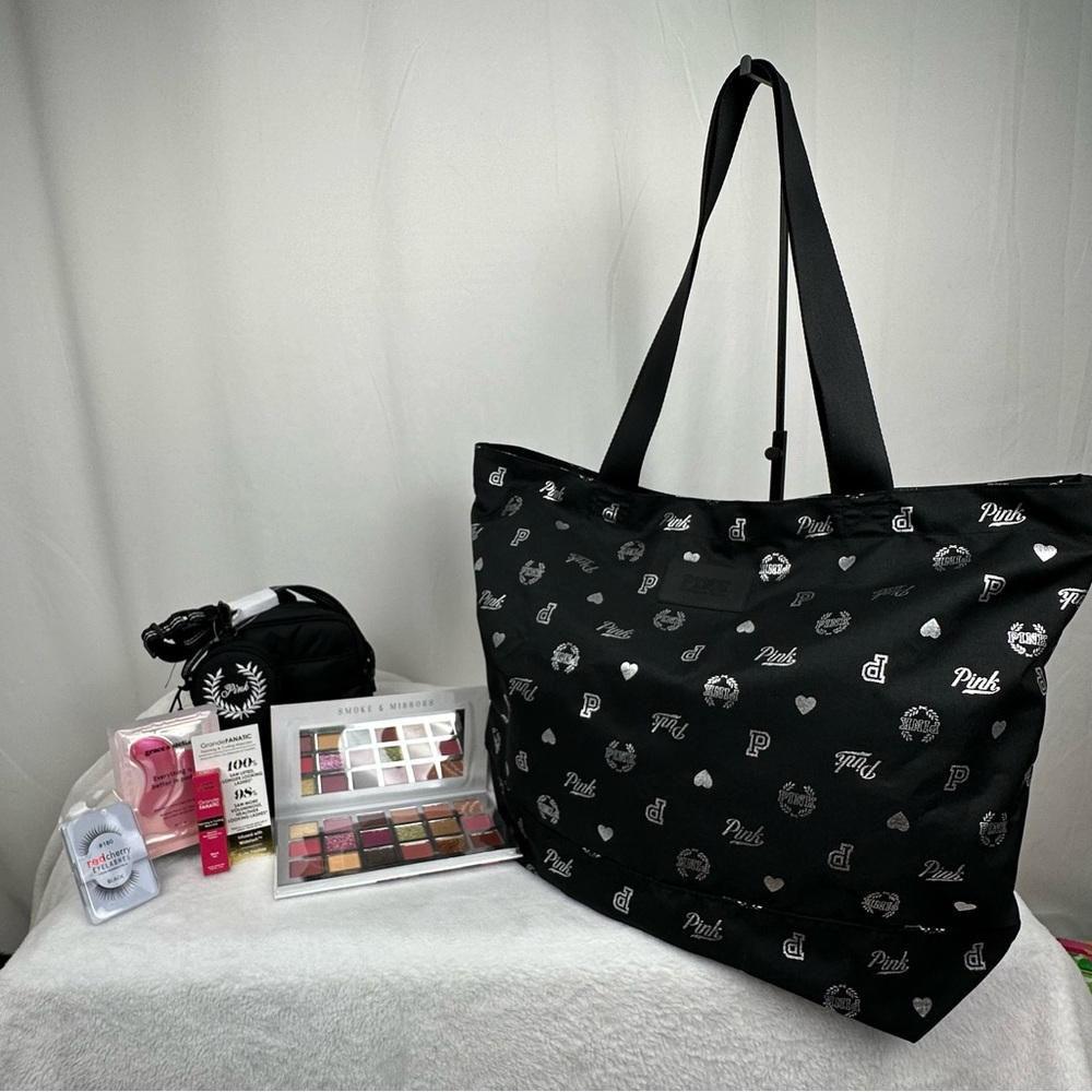 6 pc bundle with Victoria Secret Pink Tote and crossbody bags
